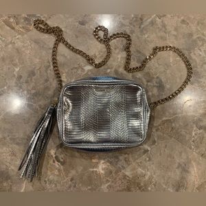 VICTORIA’S SECRET Silver Purse